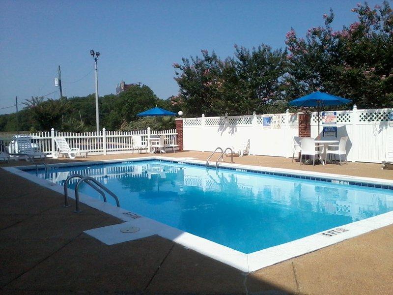 Holiday Inn Express And Suites Montgomery By Ihg Eksteriør billede